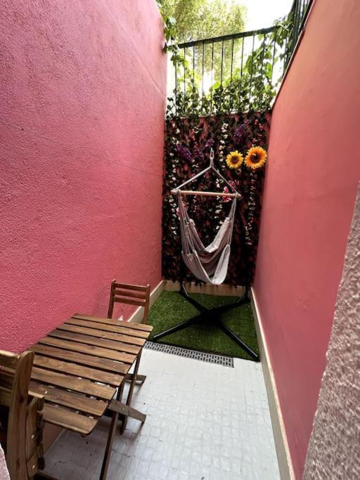 Ferienwohnung Artistic Digital Getaway - Patio & Great Location! Lissabon Exterior foto