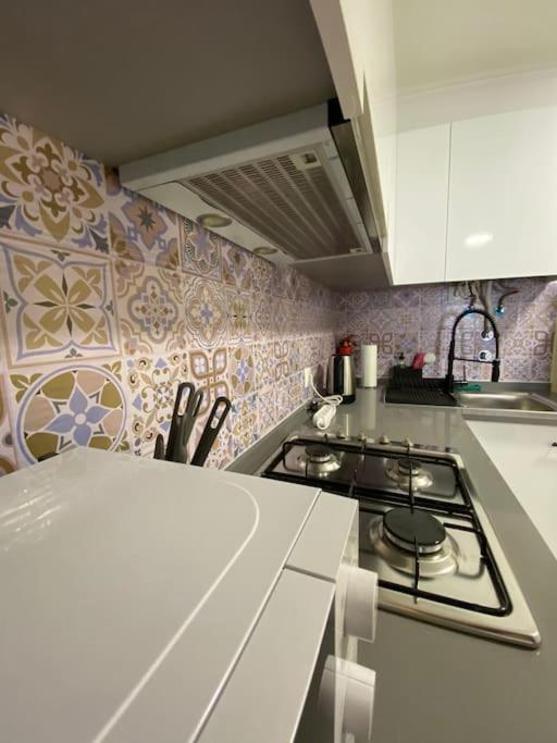 Ferienwohnung Artistic Digital Getaway - Patio & Great Location! Lissabon Exterior foto