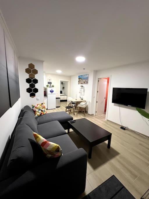 Ferienwohnung Artistic Digital Getaway - Patio & Great Location! Lissabon Exterior foto