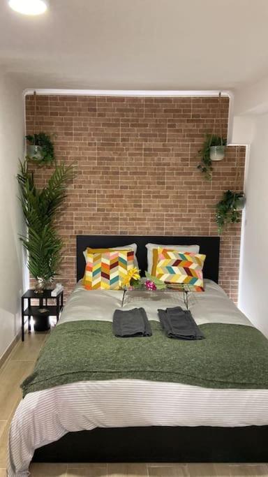 Ferienwohnung Artistic Digital Getaway - Patio & Great Location! Lissabon Exterior foto